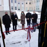 Na zdjęciu kolejno: Wicestarosta – Stanisław Klimczak, Pan Andrzej Michalski, Dyrektor Oddziału Świętokrzyskiego, Państwowego Funduszu Rehabilitacji Osób Niepełnosprawnych w Kielcach, Pani Renata Szymańska – Gałązka - Dyrektor Domu Pomocy Społecznej w Gnojnie, członek zarządu powiatu – Tomasz Mierzwa, Starosta – Jerzy Kolarz