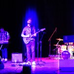 Występ zespołu muzycznego z Zespołu Szkół Ponadpodstawowych w Busku-Zdroju, w składzie: nauczyciel Michał Siekierski gitara basowa i uczniowie Filip Gunia gitara elektryczna i wokal, Bartosz Wach instrumenty klawiszowe i gościnnie z I LO Bartłomiej Rzępała perkusja