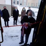 Przecięcie wstęgi przez Starostę Buskiego Jerzego Kolarza